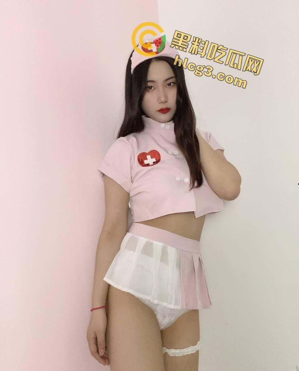 推特巨乳妹子极品肥臀！自拍视频全网爆炸，满满的肉感诱惑-14