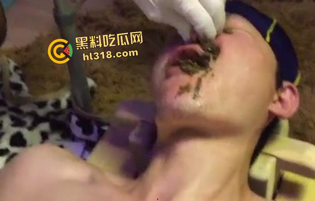 浙江恶女逼男友吞粪！捆绑虐待塞屎，掐鼻子不给呼吸强迫张嘴，中途还怕男友渴了给他喝水！-2