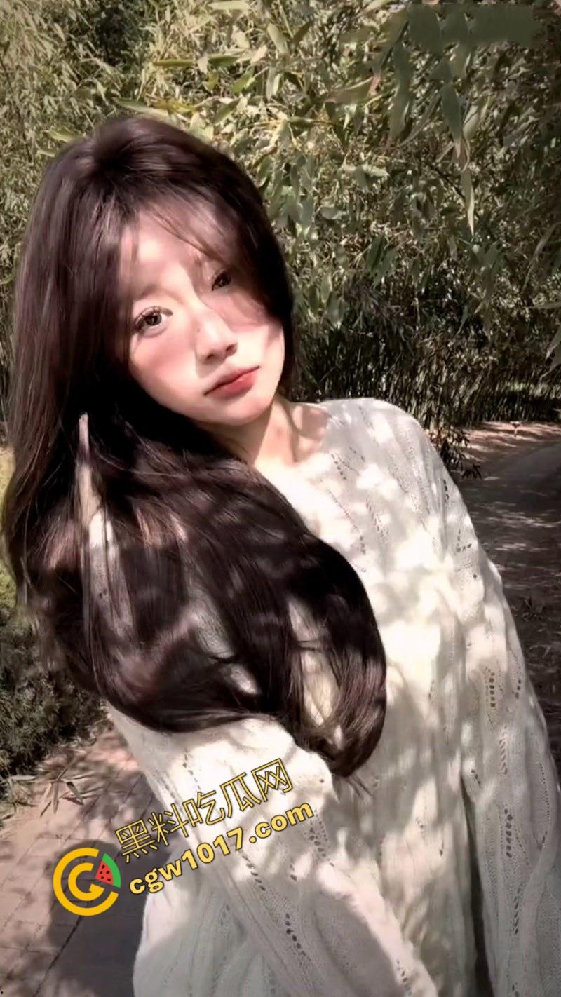 江苏女神【薛颜琪】约炮视频曝光！骚浪淫态，深喉技巧丰富，横流白浆，极品尤物欲仙欲死！-1