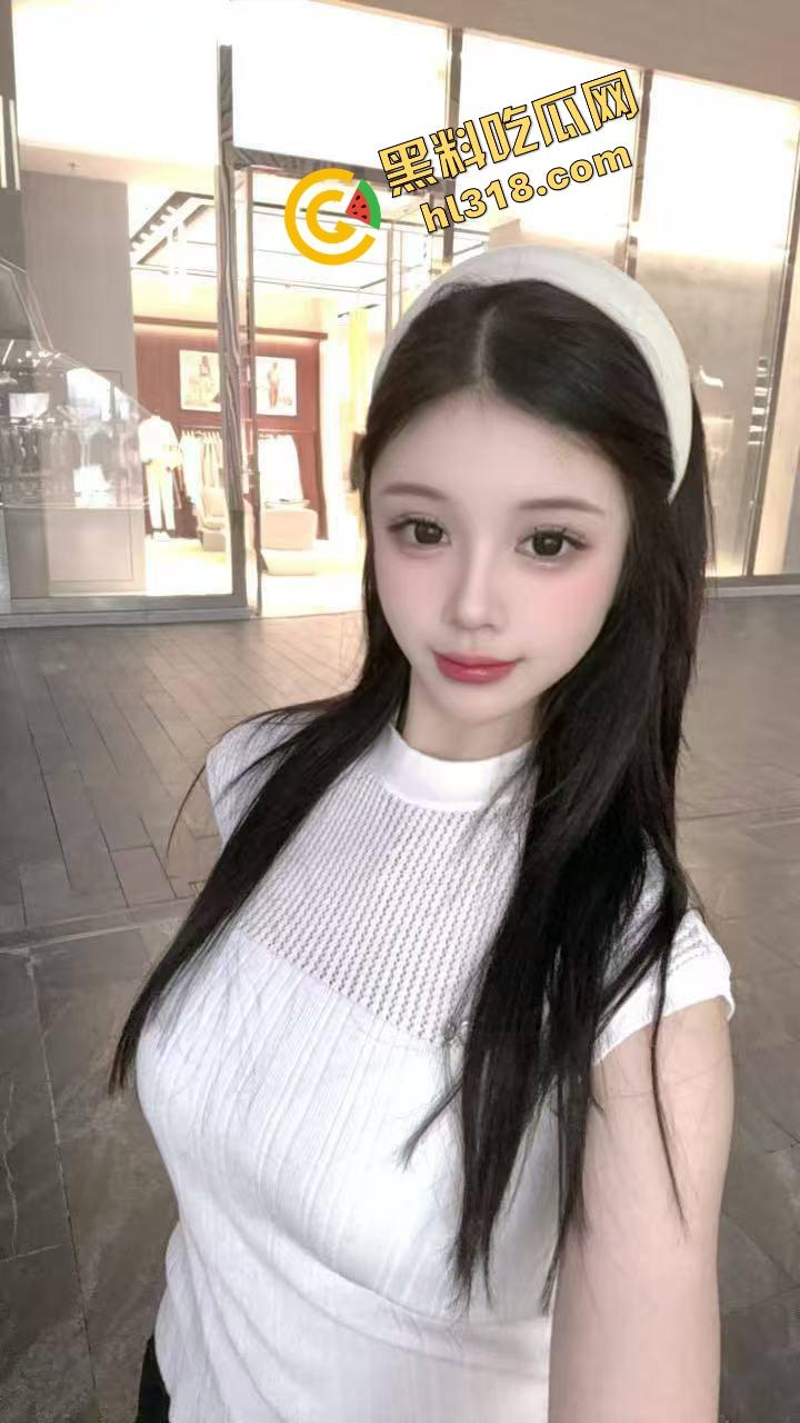 女大学生嫩逼喷水太猛，开房一操床单全湿透，粉穴夹得啪啪响，抽插几下就高潮喷水停不下来！-1