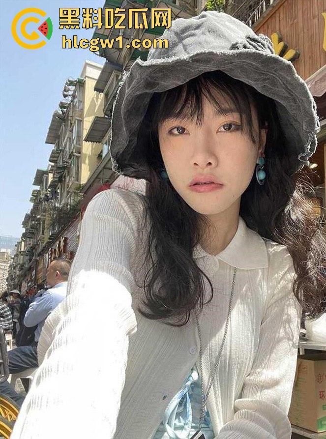 上海师范大学舞蹈生【徐雪柔】私拍流出!全身纹身反差御姐,地铁大胆露出火辣至极!-3