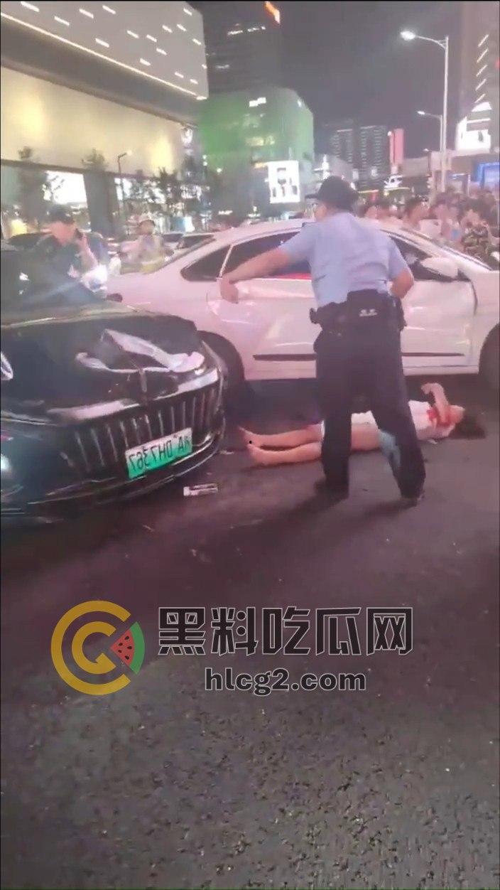 长沙五一广场惨剧真相大揭秘，网约车司机清理后座失控撞伤8人——酒驾毒驾排除，网约车司机到底干了什么-9