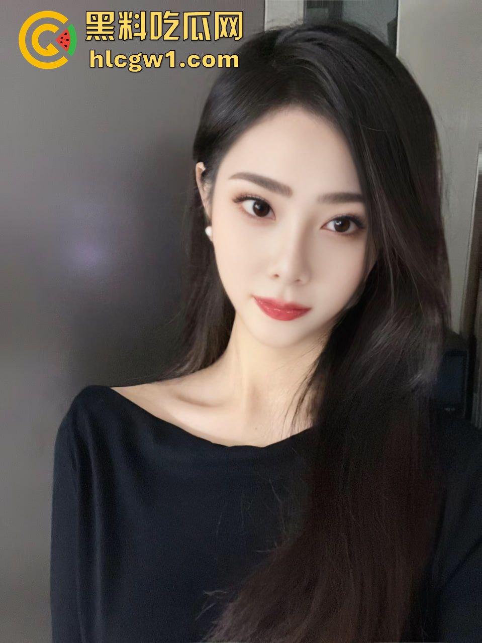 网恋调教小剧场!江苏无锡学院御姐『李卿瑂』骚到爆,摸奶视频主动发,粉色内裤黑森林全都给你看!-2