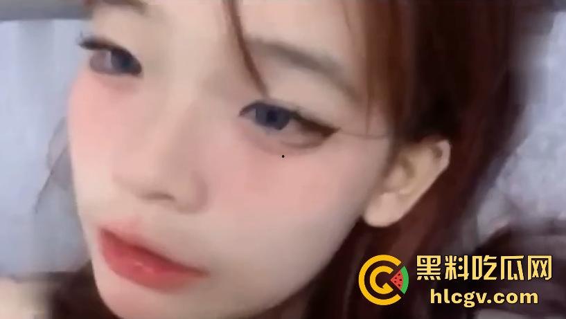 抖音精神小妹【卷卷】被爆不雅视频!原名【猫猫很乖】,身上伤痕累累,花样玩得绝对不少!-11