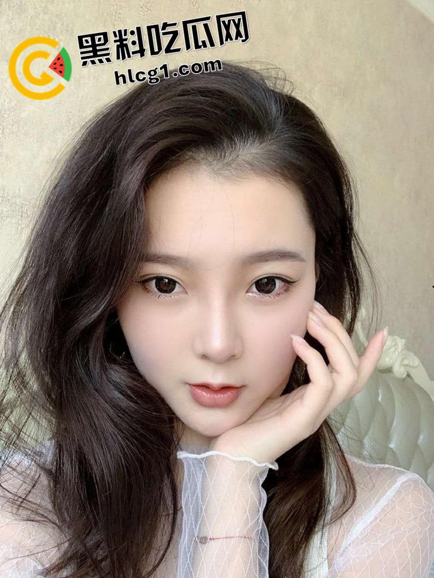 南京艺术学院芭蕾舞学姐 练功服长腿白丝榨精魅魔 口活一绝 私密视频流出-1