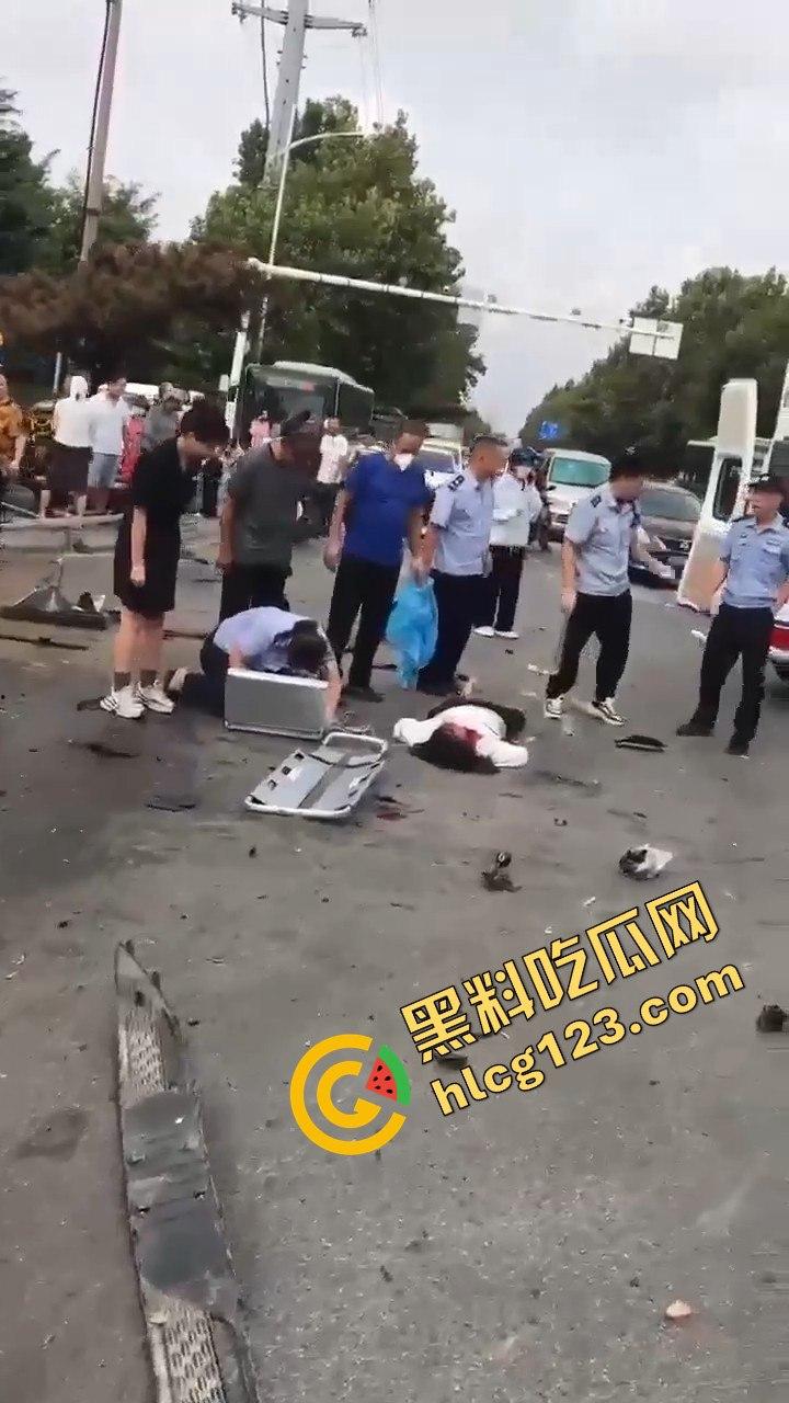 江苏泗洪惊魂一幕！男子送妹妹上学突发疾病，酿成悲剧！-12