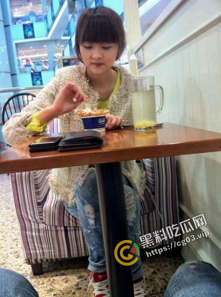 曝光！山西某电影院人事【李雪梅】婚内出轨男小三  还去聊骚男小四  情夫怒将其海量生活照 及裸照自慰视频流出-7