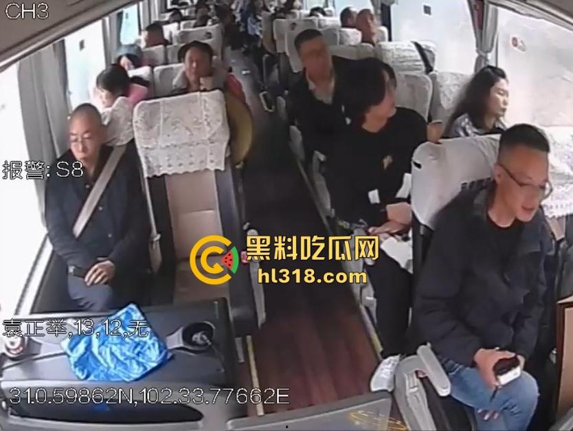 天降横祸!明天跟意外都不知道哪个先来,在车里坐的好好的突然大石砸下来,当场死亡,太惨了!-6