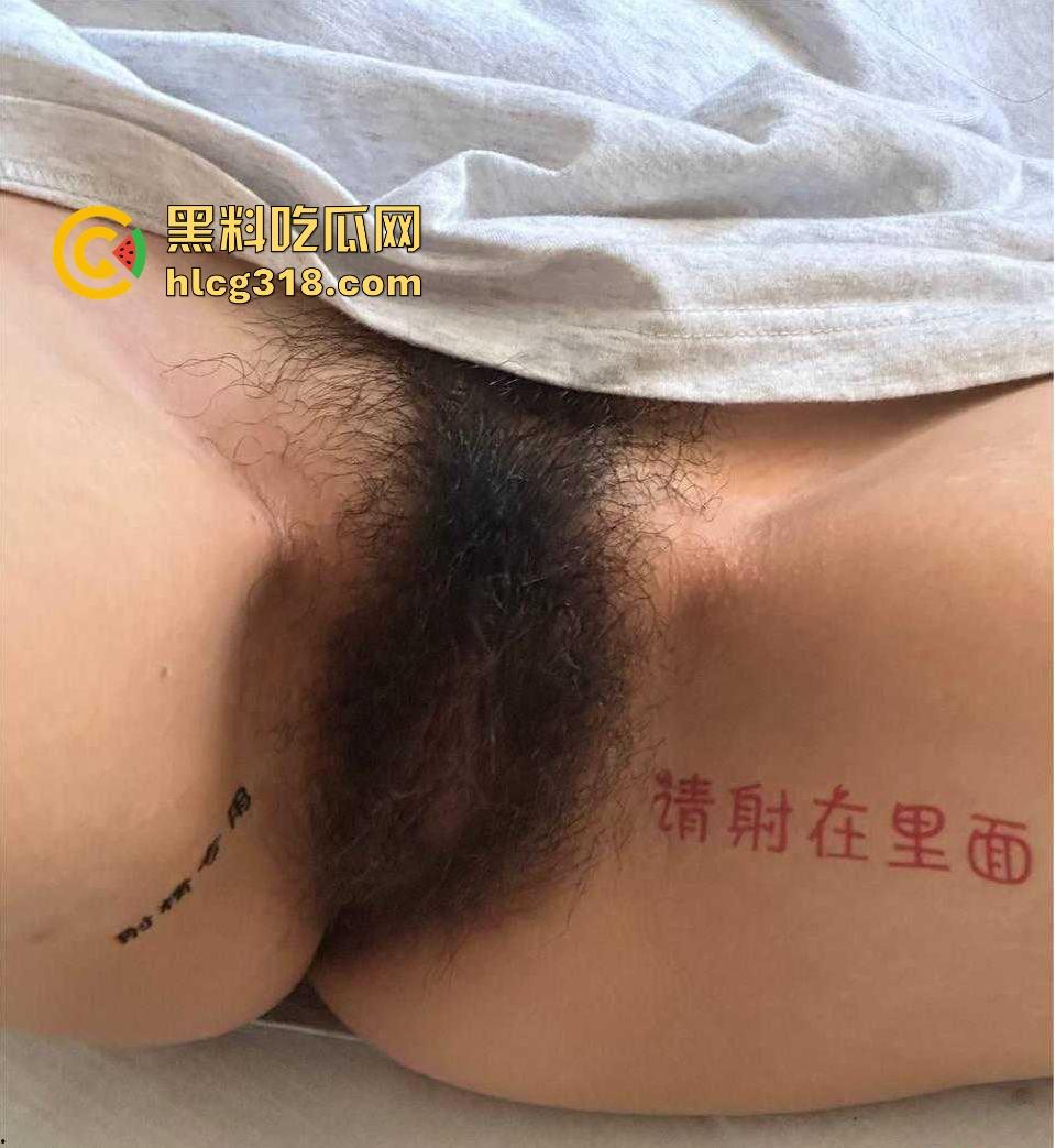 杭州师范大学巨乳学妹【林澄澄】微胖小母狗，年纪不大，骚逼雀黑堪比新西兰乌金鲍，不知道有多少人操过！-8