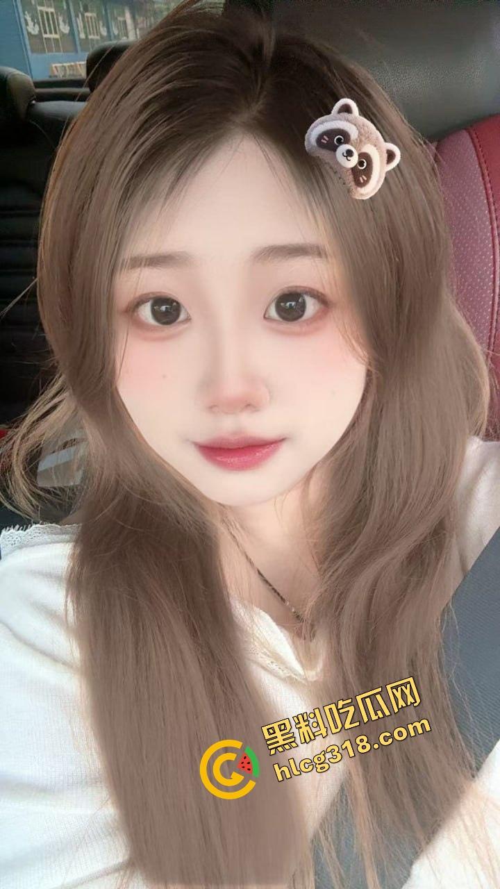 夏天太热怕逼中暑？骚货们风油精灌逼新招，一灌下去冰火两重天，逼口清凉冒烟，谁试谁知道什么叫透心凉！-3