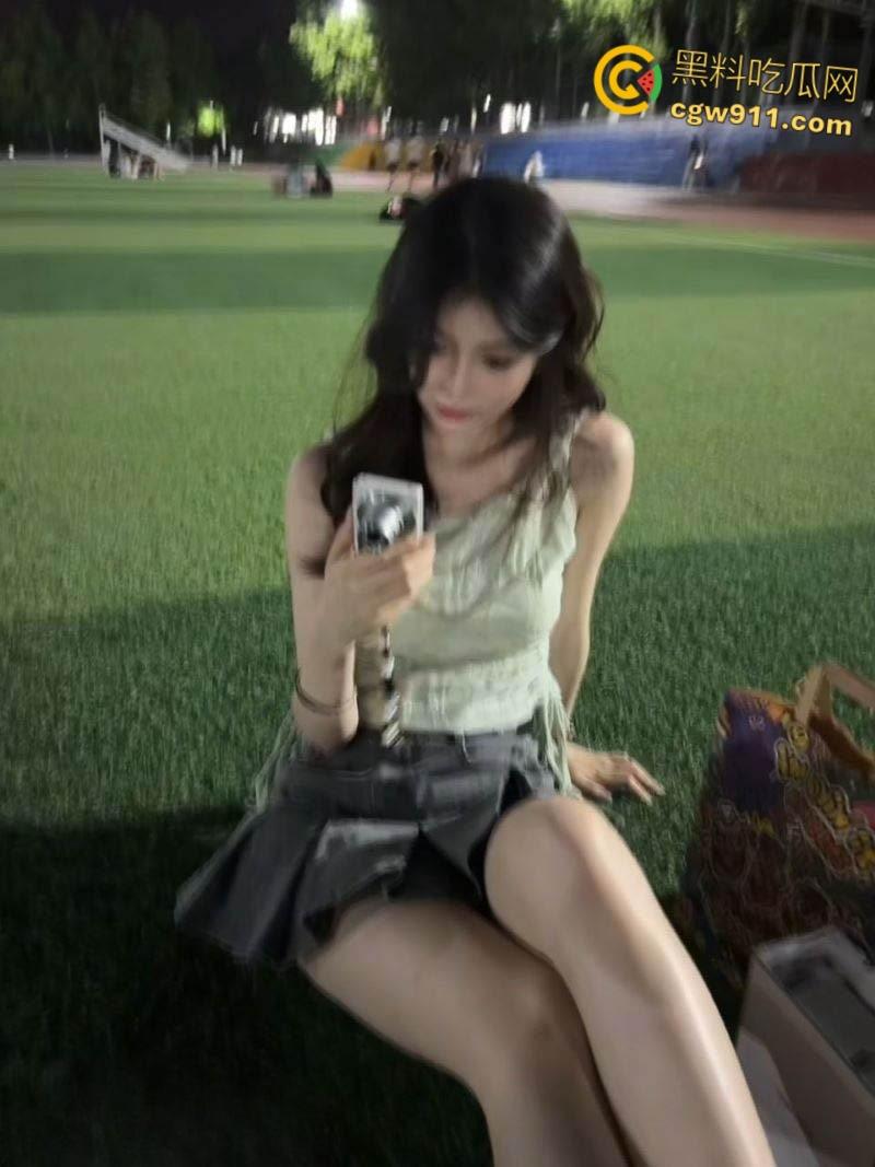 浙师大金融系学霸【赵艺涵】，化身魅惑尤物，穿情趣内衣酒店勾魂。与男友狂热交欢，甜美呻吟高潮连连！-4