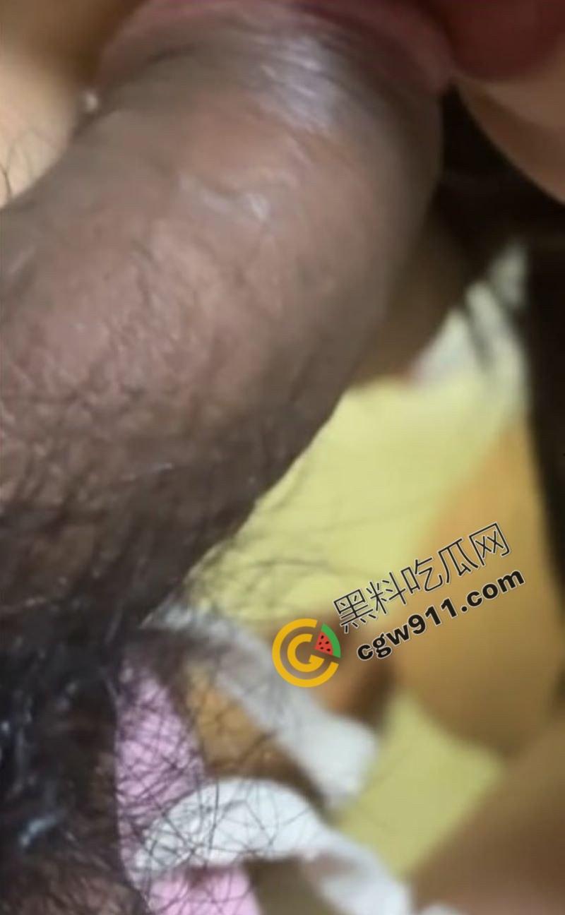 海角大神趁父亲工地加班，猛虐D杯巨乳母亲，肥臀淫水横流，呻吟失控至，爆操骚穴失禁-5