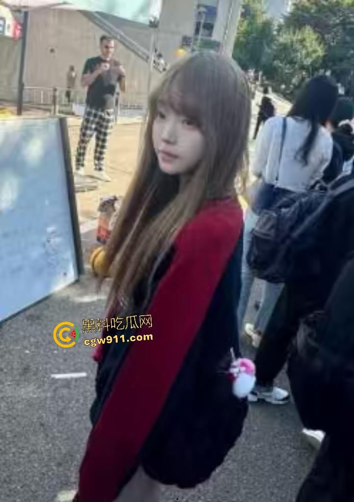 国内金主包养母狗【陈兴】雪白巨乳，被土豪操到逼烂，乳头就像大号葡萄，后入时两奶子干甩荡乱撞！-2