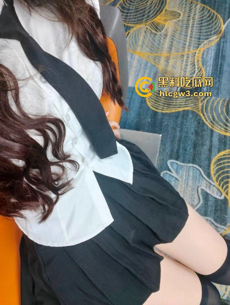 前女友【吕偌贤】背地里和三个黄毛群P！被我抓个现行，骚浪得像条母狗，分手都是便宜她了-6