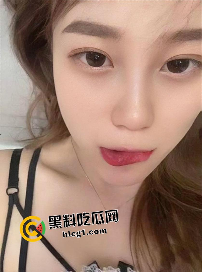 抖音网红【软软】土豪下重金定制道具自慰 淫荡骚话说不停 丝足美腿 水声清脆-12