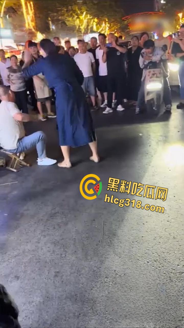 被打了9个耳光还被踹了一脚,男子全程未还手,这种情况能拿到多少赔偿呢?真是泼妇!-2