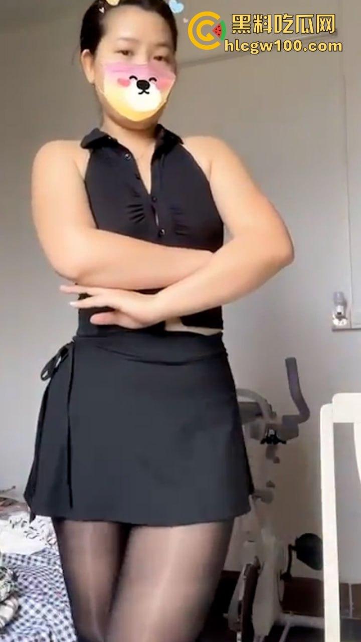 快手10万粉丝小网红【爱吃小葡萄】高颜值女神身材性感大尺度自慰 商场试衣间狂野露出 彻底放飞自我!-2