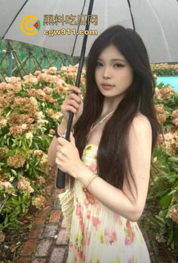 英国利兹大学vita打响国庆假期第一炮!留学生与超辣女友公寓打炮被偷拍,极品身材窗前后入,真羡慕!-5