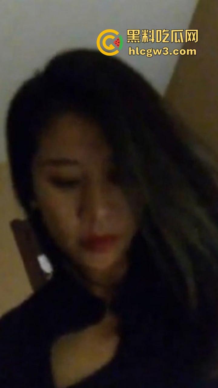 398找技师打飞机 98号人妻少妇手活太绝几下就弄出来 周末了瓜友们加油站安排上了吗？-7