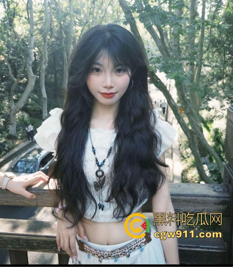 南京理工大学清纯学妹【陆永欣】蜂腰翘臀极品颜值，男友无套猛操内射颜射，露脸性爱视频曝光！-7