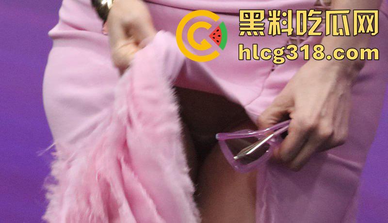 网络疯传Angelababy杨颖，酒店激情裸舞秀臀视频，细腰肥臀身材超性感，离婚后的女人果然有韵味！-8