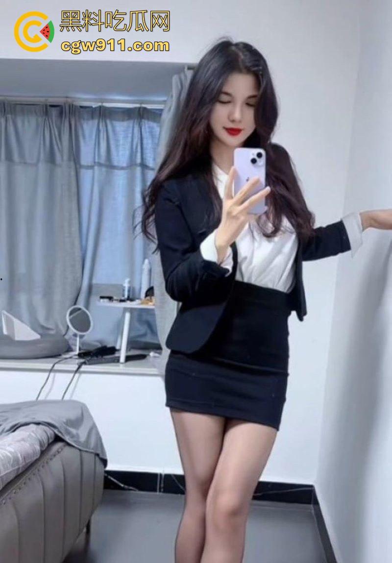 极品巨乳网黄女神【阿意】一对一定制福利流出，G杯巨乳M腿道具自慰，口交淫声浪叫，尺度拉满！-2