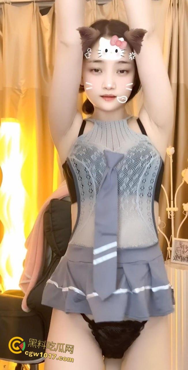 快手反差女网红【小度】，大尺度骚舞福利视频，情趣装勾勒完美曲线，扭腰摆臀性感裸舞，裸露粉嫩三点颤动不止！-2