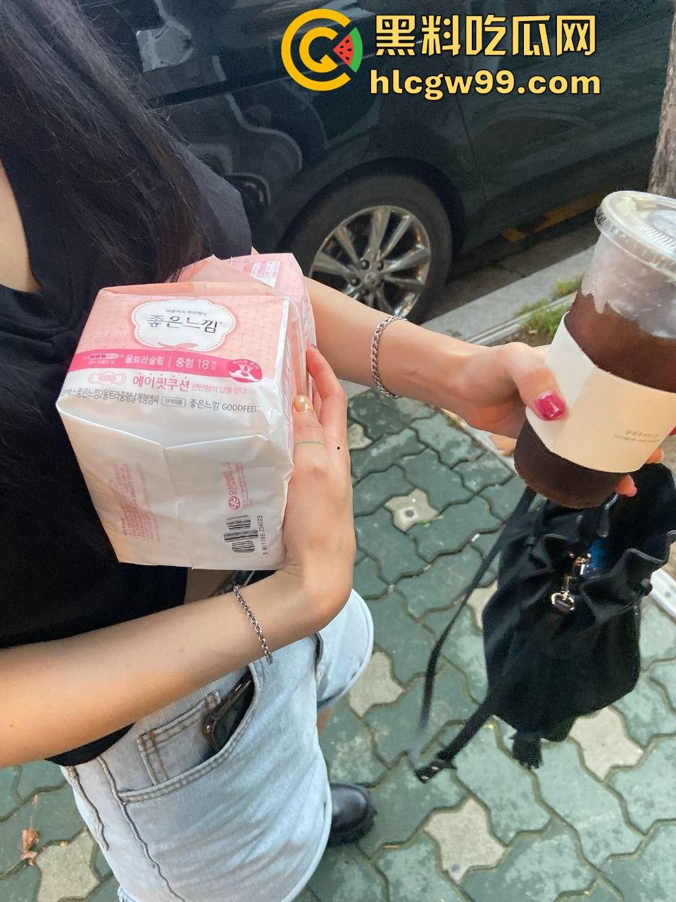 韩国【朴在慧】重口调教，妹子被虐到哇哇大叫，鞭打滴蜡全套上，最离谱的是头上直接淋尿，玩成什么癖好？-4