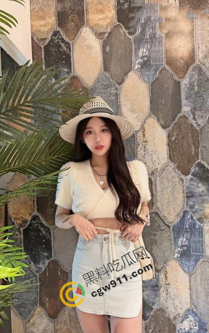 南京理工大学校花【谢悠然】魅惑金主!魔鬼身材惊天巨波,湿滑骚穴尽情取悦,夜夜春宫淫声不断!-1