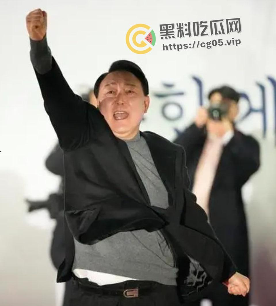 韩国最大在野党共同民主党党首【李在明】釜山参加活动遇刺 颈部受伤 【尹锡悦】紧急发布声明严查 疑似贼喊捉贼-6