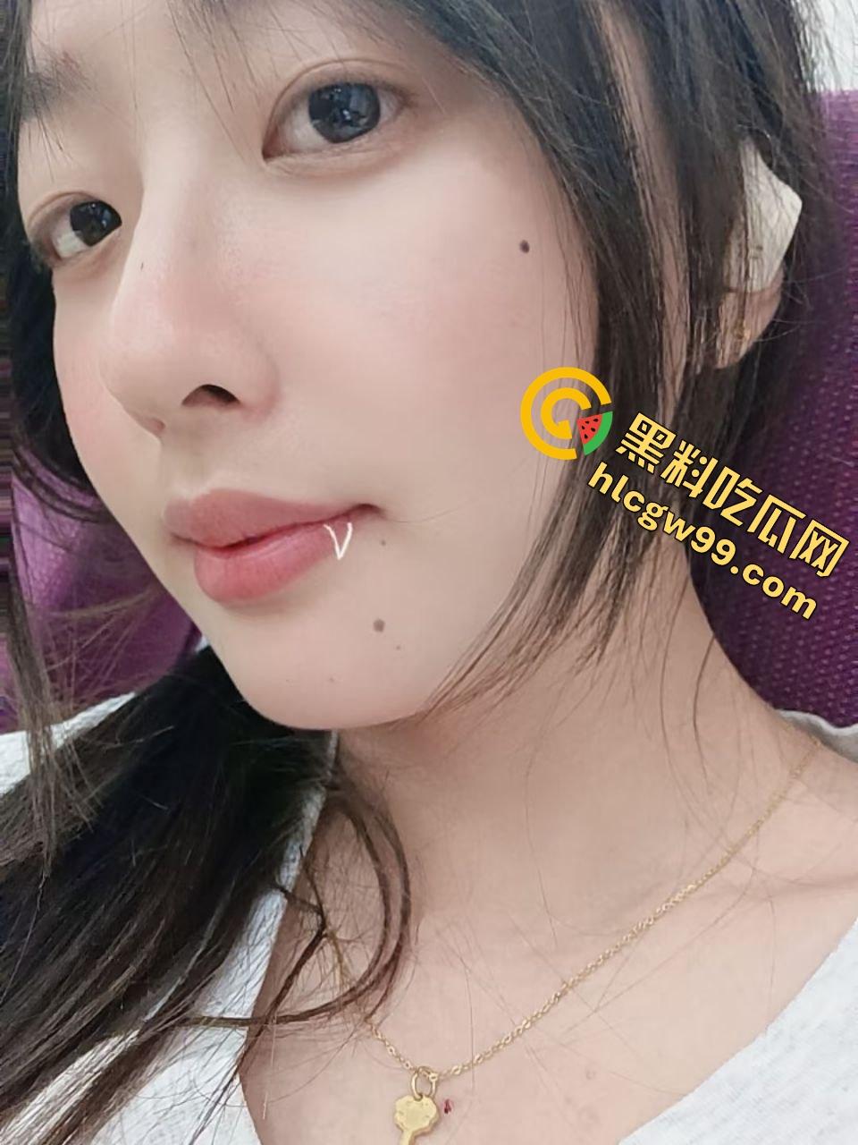 痴男社交软件网聊大学妹『马悦琦』网调成专属母狗各种污言秽语,语音抠逼湿了内裤!独家曝光流出!-2