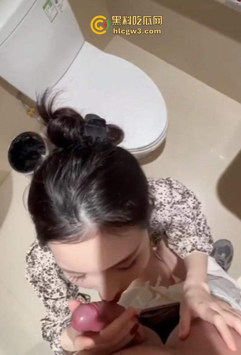 东莞长安老师出轨事件 长安实验小学周某南出轨乌沙小学【曾玉婷】史上最美女老师跪地舔屌!-3