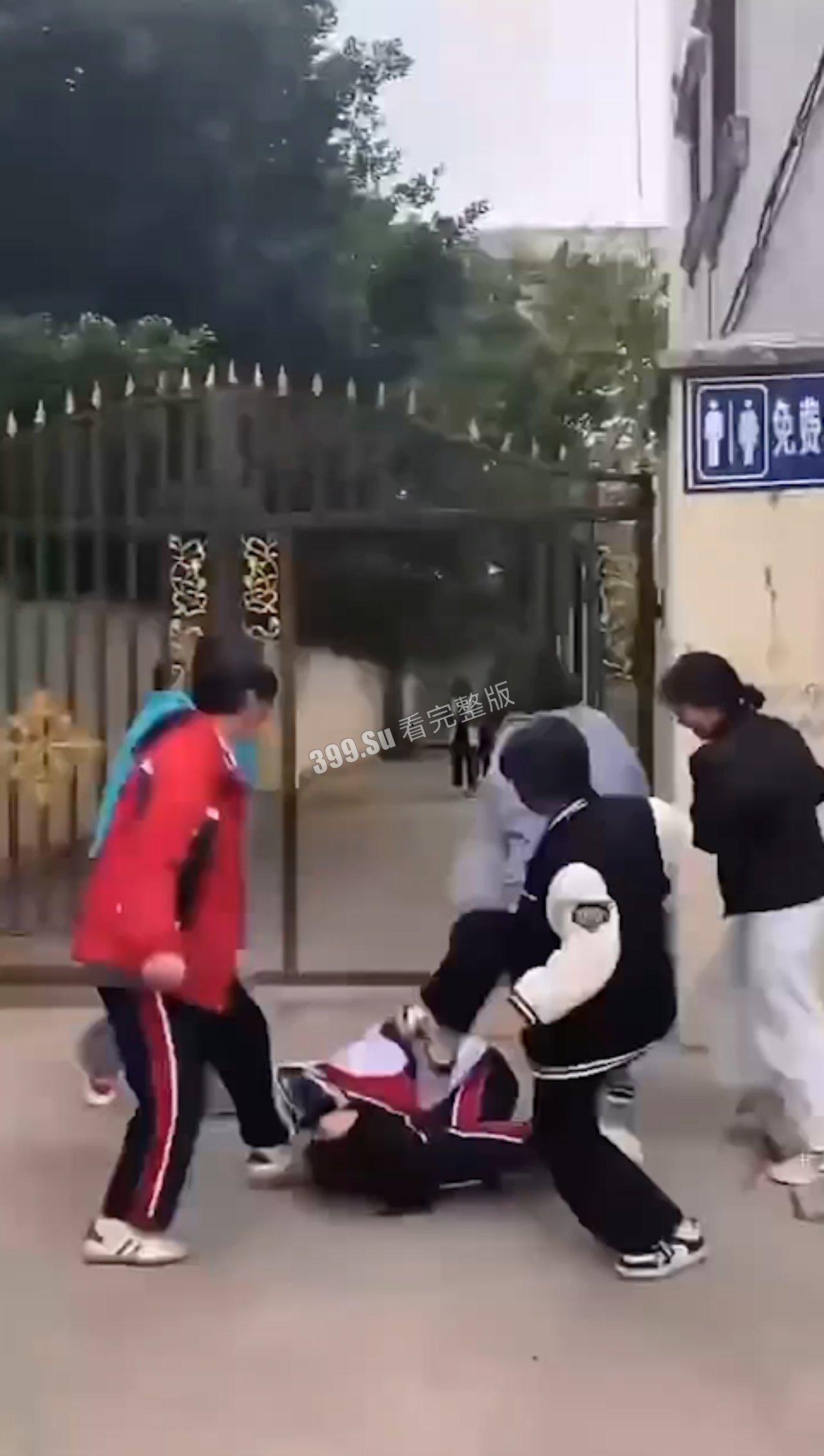 霸凌合集 # 校园 #殴打 #裸体 小孩子下手就是没轻没重的 （四）-5