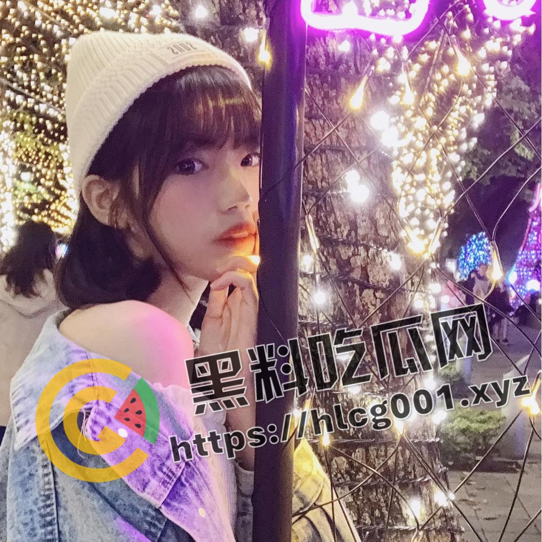 贵州职业技术学院翘臀精神小妹 极品炮架 后入狂喷 这怕不是属水枪的  做爱视频被前男友流出-5