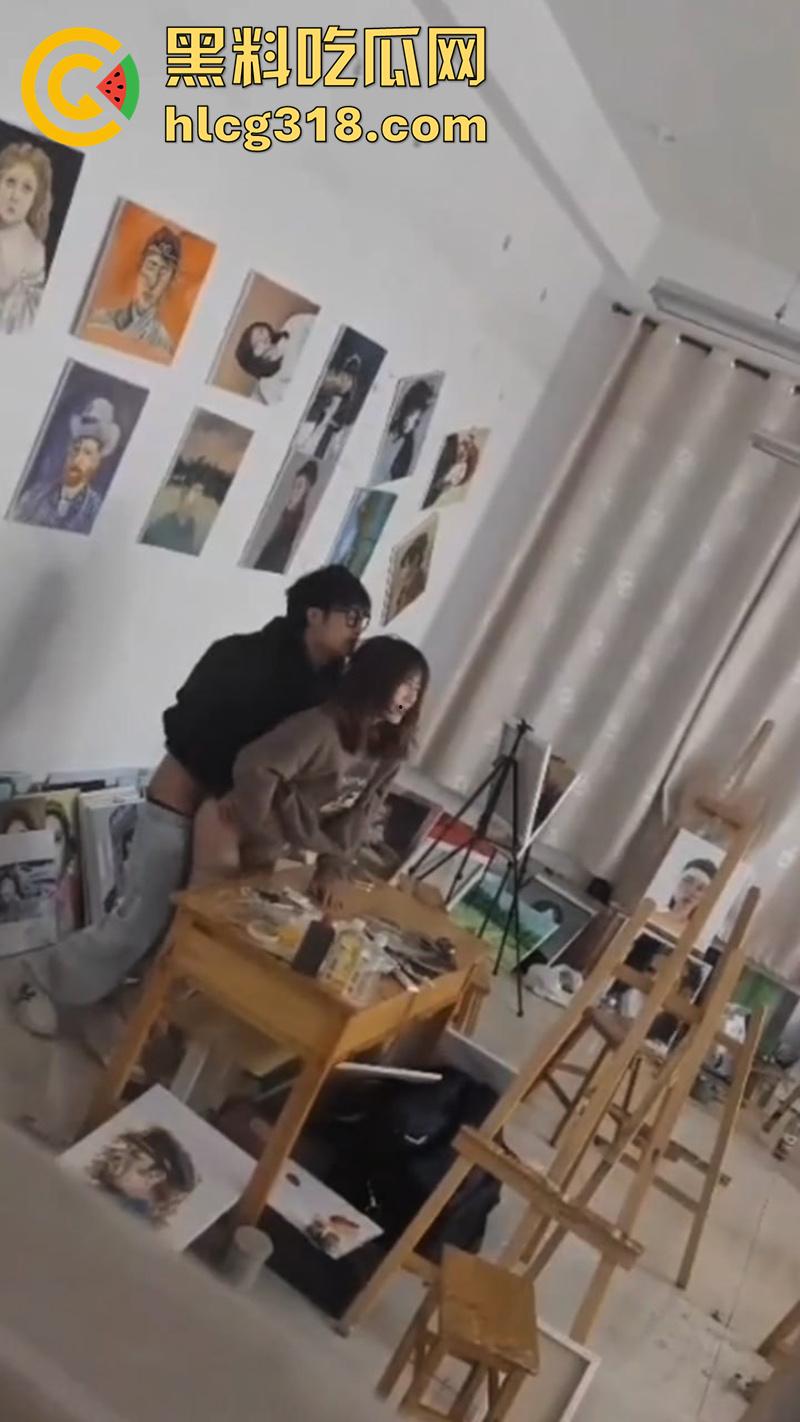 烟台画室师生偷情， 烟台科技职业学院画室，女老师勾引帅学生，激情后入撞击翘臀疯狂输出！-5