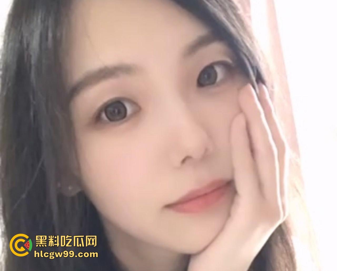 长沙学院极品反差女大学生【林莎莎】欲求不满跪求屌操，私密性爱视频曝光流出！-4