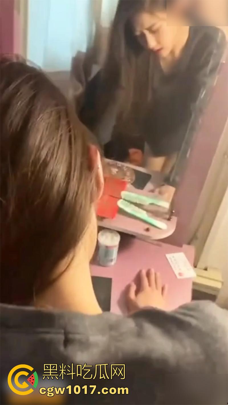 长春大学御姐女神【刘钰佳】，超模身材长腿尤物，甘愿做反差婊出来被人包养，8千一月随便操！-5