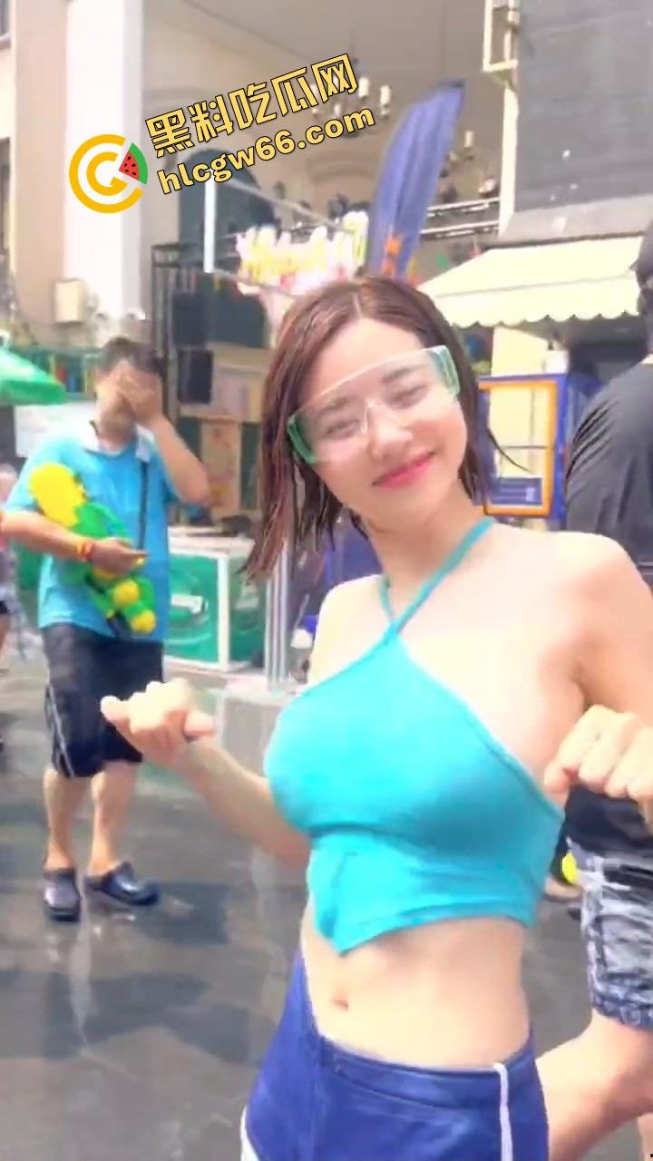 柬埔寨泼水节变成湿身骚趴,夜店女王DJ 『SODA』遭全场狂射,白T湿透巨乳炸出,奶头凸点全场沸腾!-20