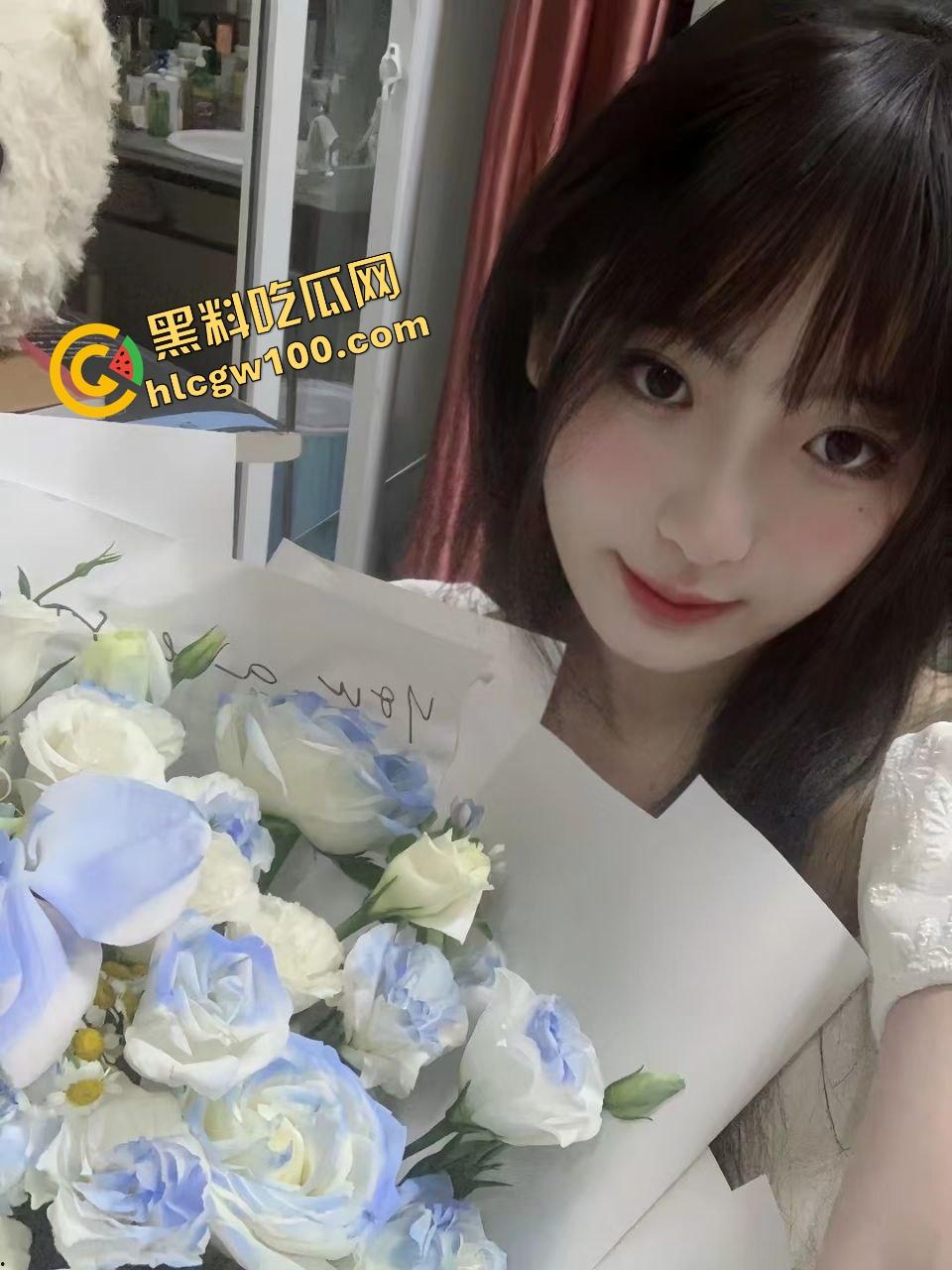 广东湛江反差人妻骚母狗【田芊羽】肉便器深喉吸鸡，大白臀全自动榨精后入！独家曝光流出！-2