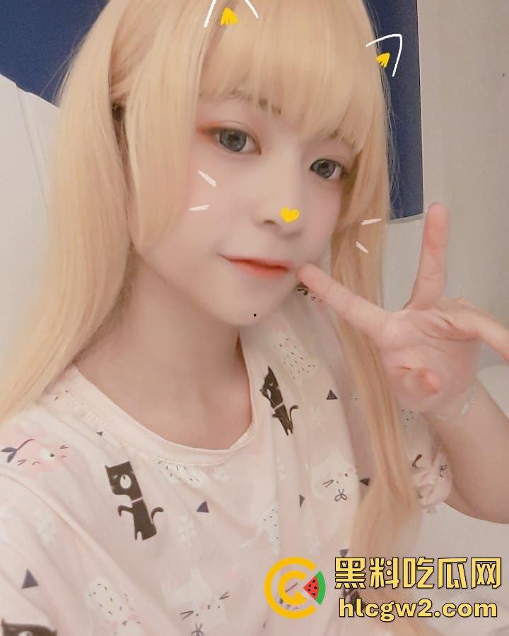 清纯嫩模【小黑喵】惨遭前男友曝光！性爱影片流出，反差太大看得人欲火焚身！-1