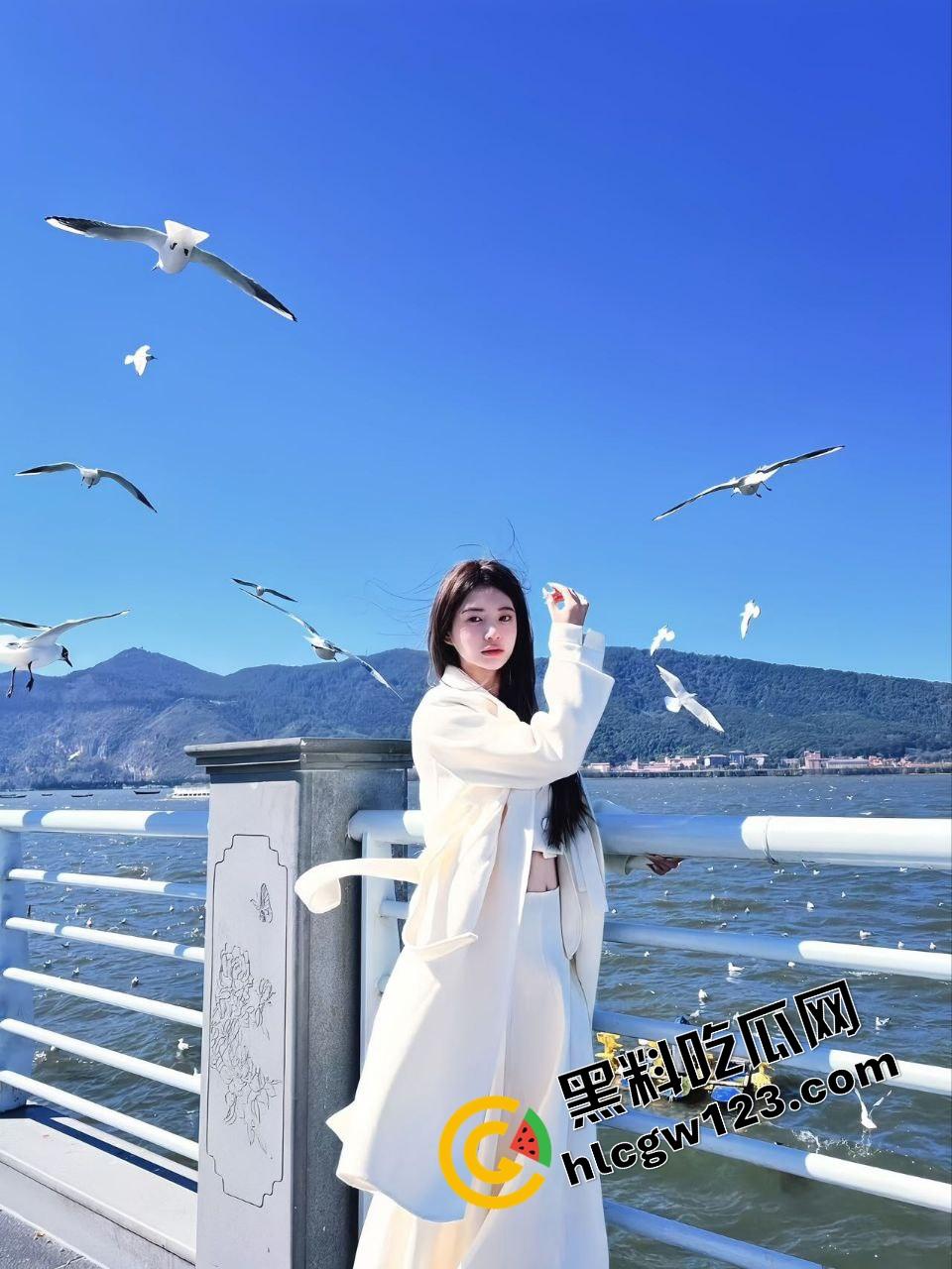 南京链家女销售商务母狗『吉琳娜』被客户爆插还在微信接单回消息别逼逼，我在忙！-1