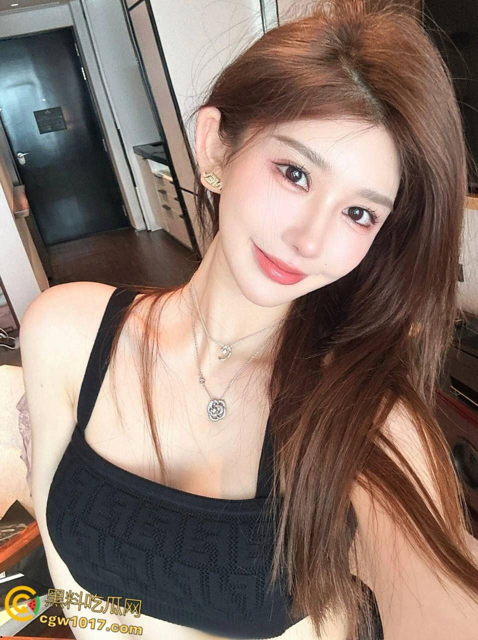 推特约炮大神【一杆钢枪 】,3p调教高颜值气质母狗,蜘蛛侠开裆情趣制服,完美炮架子叫的人骨头都酥了!-2