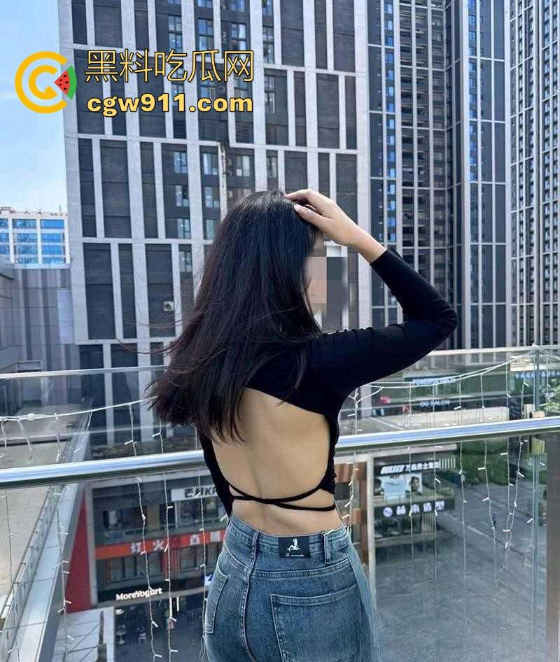 刚刮完毛后白虎堂姐，疯狂被我抽插骚逼后入，爽到高潮迭起淫叫不断，面对这身材无法自拔啊！-1