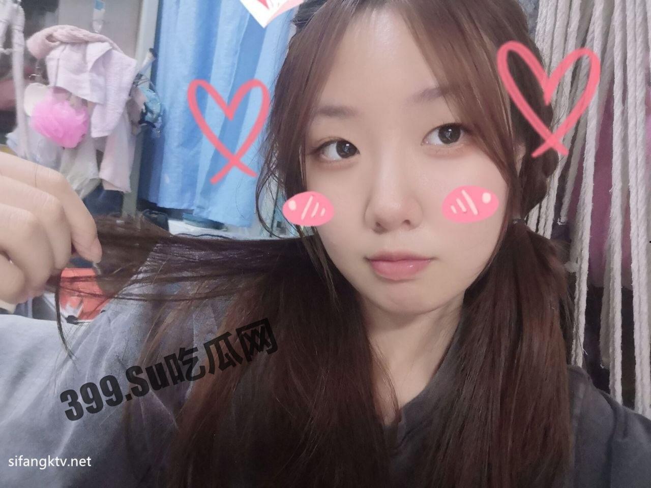 云盘泄密 青海师范大学 极品反差清纯甜美 马钰欣 与男友啪啪视频流出 宿舍内抠逼自慰 戴着项圈后入调教-4