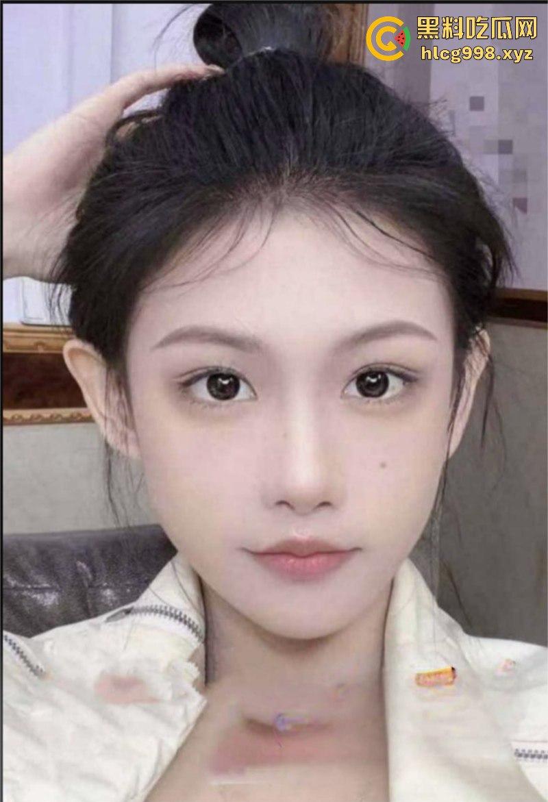 华中师范大学清纯学生妹【张静】无力偿还网贷被迫出卖自己的第一次与猥琐大叔 聊天记录破处视频曝光!-4