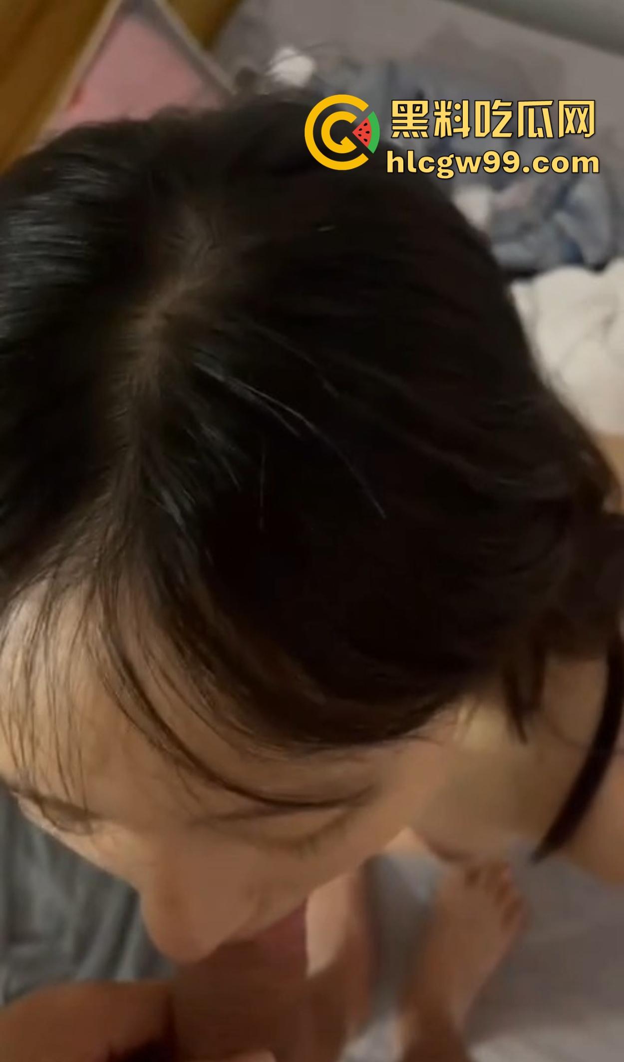 南京艺术学院23届骚母狗【孟青予】与男友交往一年却脚踏三船，微信撩遍全校，还勾搭校外五十岁老头！-8