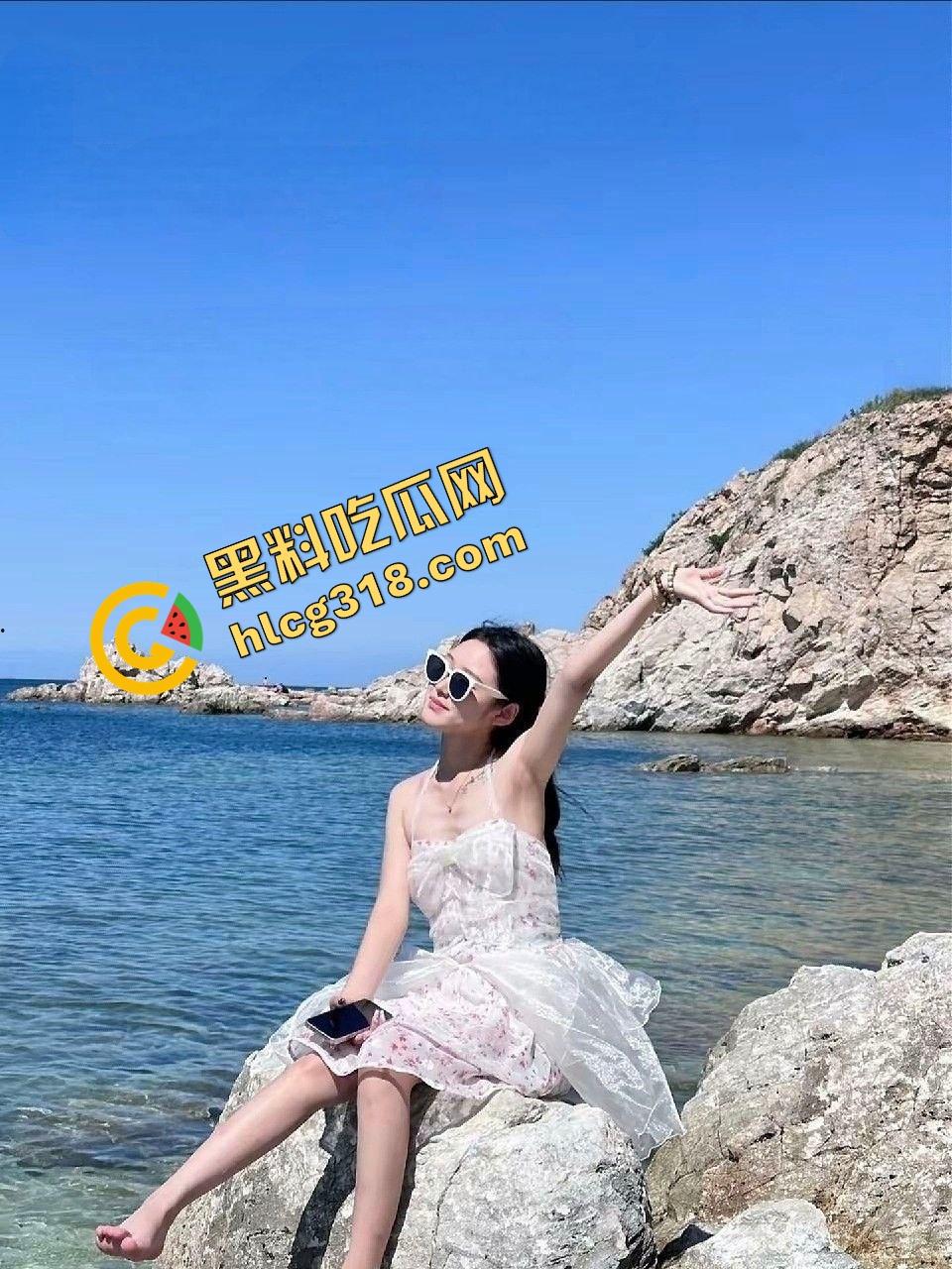 婚后六年操老婆操成亲情，隔壁浪叫勾人，逼肿喷汁操翻天还贪万人干，幻想邻居大屌内射骚货老婆！-1