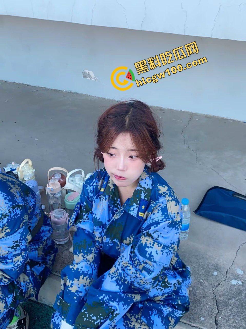 山西工程科技大专甜御女神反差母狗『张怡颖』跨年夜酒店蒙眼调教口交 SM淫语爆操粉穴骚逼！独家原创流出！-4