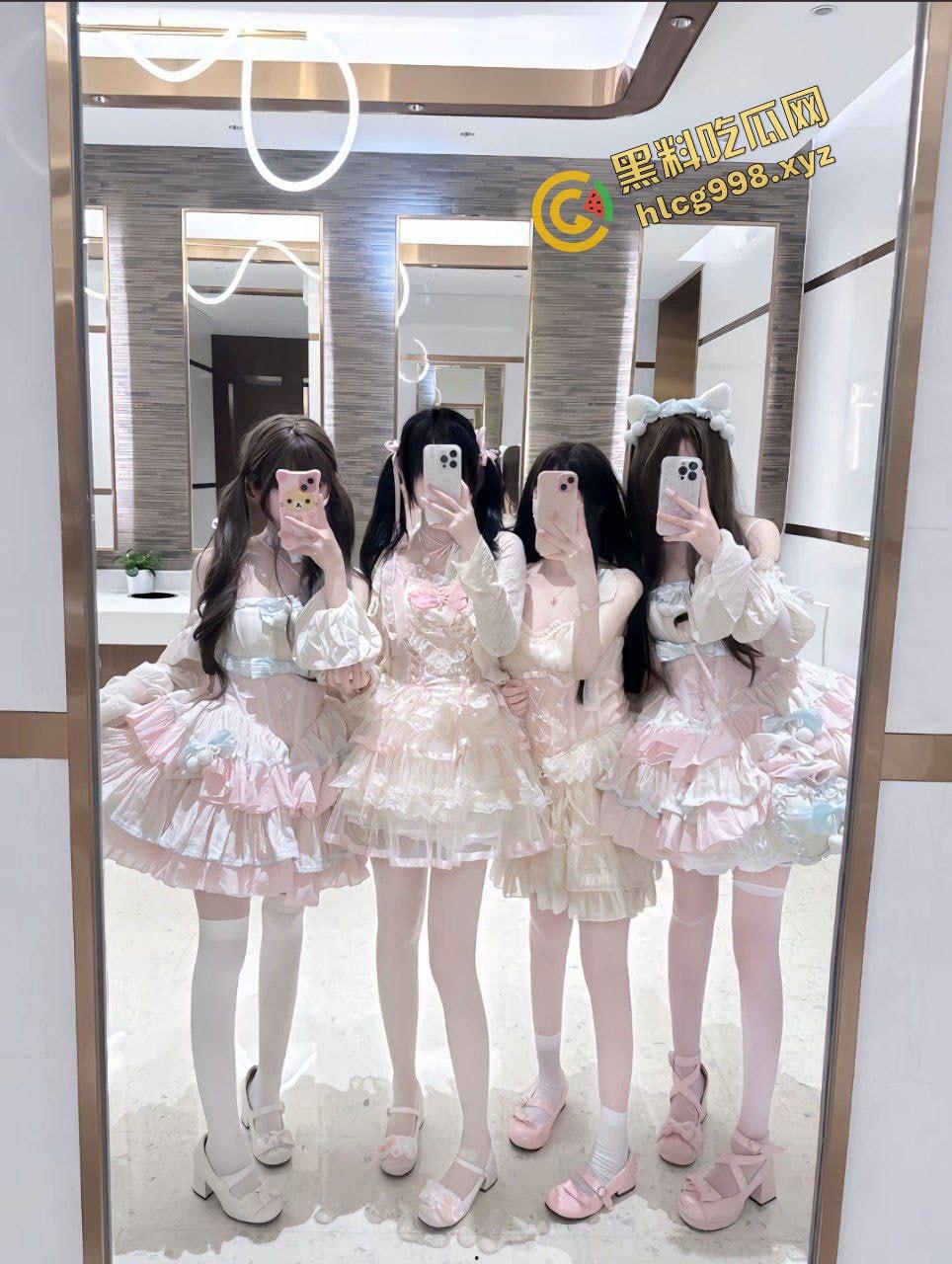 抖音JK女骚鸡『抱住璎珞』娇嫩玉体 线下约炮金主大哥 后入超级带感 独家流出！-4