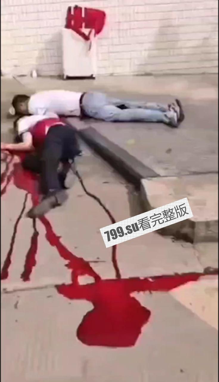 东莞 长安镇上角社区 猛男遇到黑主管 1 杀 4 现场视频曝光-7